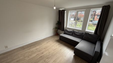 4 bedroom house to rent - Photo 2