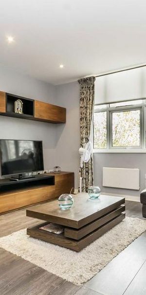 2 bedroom flat to rent - Photo 1