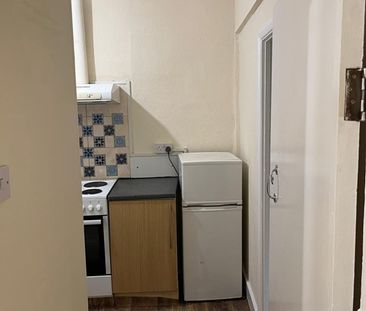 Studio Flat, Lindley Road, E10 - Photo 6