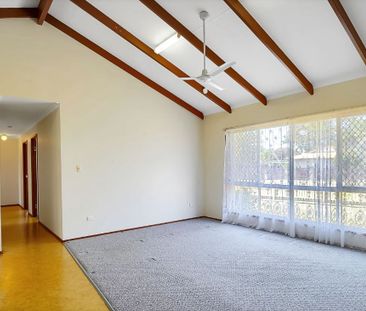 Convenient Living in the Heart of Urangan - Photo 2