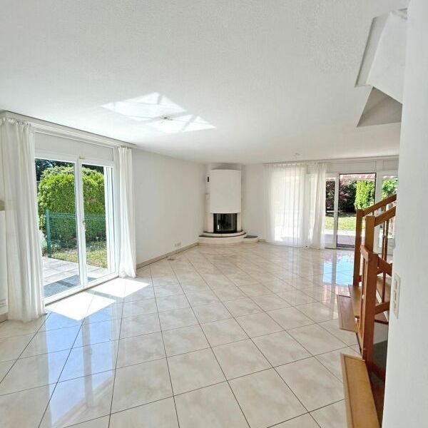 Superb family villa in Mies - Photo 1