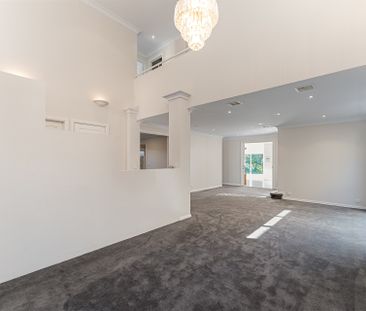 18 Eskdale Road, Caulfield North VIC 3161 - House For Rent | Domain - Photo 3