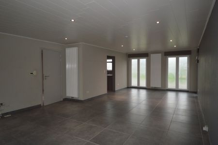 Halfopen woning - 2 slpk. met weiland & (paarden)stallen - Photo 4