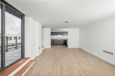 3 bedroom flat to rent - Photo 2