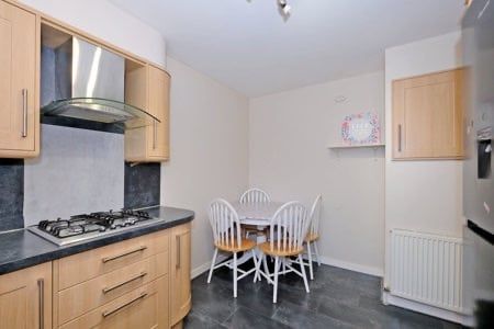 3 Bed Terraced House, Rowan Road, AB16 - Photo 5