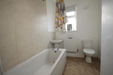 2 bedroom terraced house to rent - Photo 5