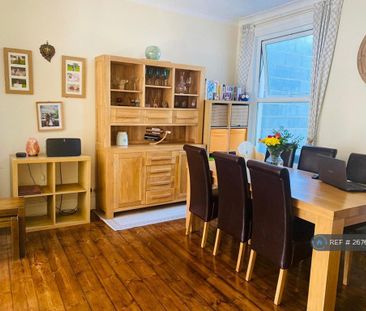 3 bedroom terraced house to rent - Photo 3