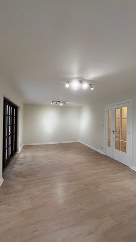 Hamlet Square - Photo 2