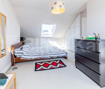 Amazing two double bedroom property set in a period conversion - Photo 5