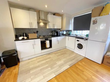 1 Bed Flat, Montana Road, SW17 - Photo 3