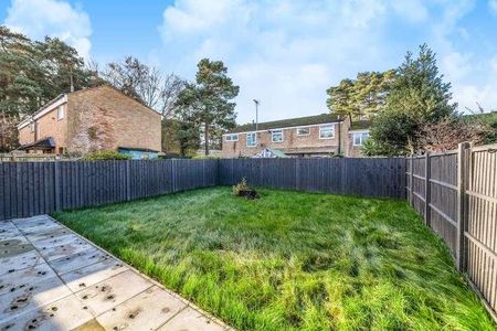 Birch Hill, Berkshire, RG12 - Photo 4