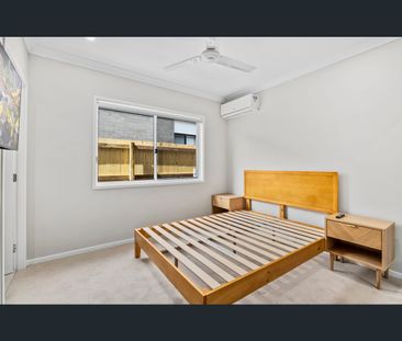 1/25 Vivienne Way, Marsden, Qld 4132 - Photo 1