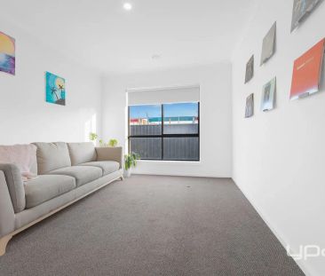 “PERFECT FAMILY HOME!” - Photo 2