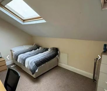 6 Bed - 17 Newport Mount, Headingley, Leeds - LS6 3DB - Student - Photo 5