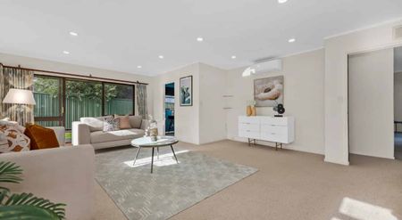 Single-Level 3 bedrooom & Study - Photo 5