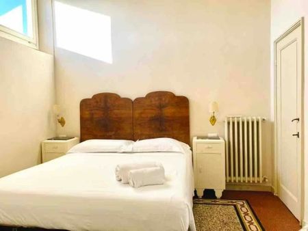 Via della Scala, Florence, Tuscany 50123 - Photo 5