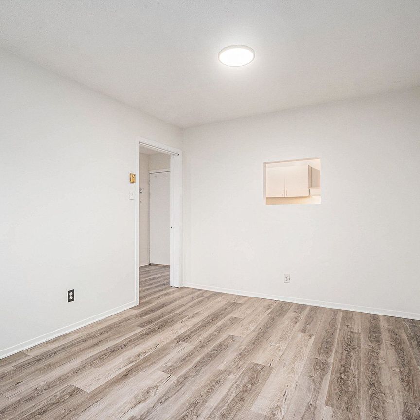 For Lease - 185 Mcarthur Avenue Unit# A, Vanier and Kingsview Park, Ontario - Photo 1