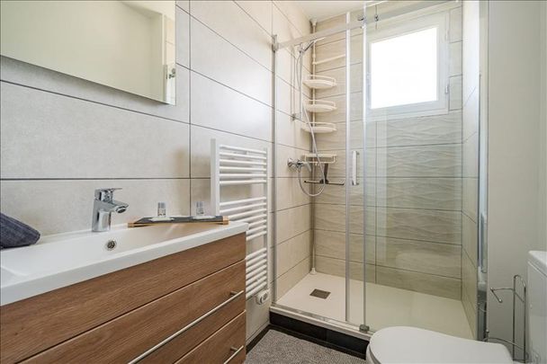 2 pièces - Meublé - 29,7 m² - 1er étage - Colocation non autorisée - Photo 1