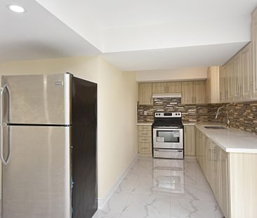 For Lease - 110 Banbridge Crescent Unit# Lower, Brampton, Ontario - Photo 6