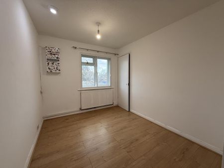 2 bedroom maisonette to rent - Photo 4