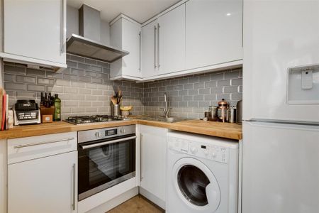 2 bedroom flat to rent - Photo 4