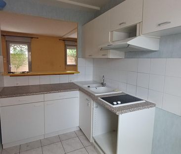 location Maison T3 DE 65m² À CUGNAUX - Photo 2