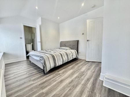 5 bedroom terraced house to rent - Photo 5