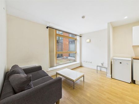 1 bedroom apartment to rent - Photo 2