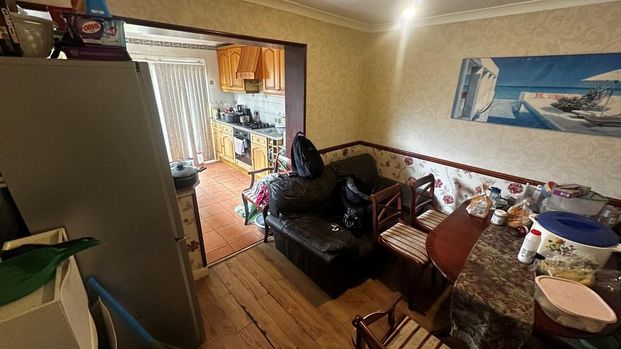 1 bedroom in a house share to rent - Photo 1