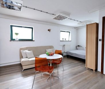 Kawalerka w kameralnym budynku na Zaciszu 20 m² - Photo 3