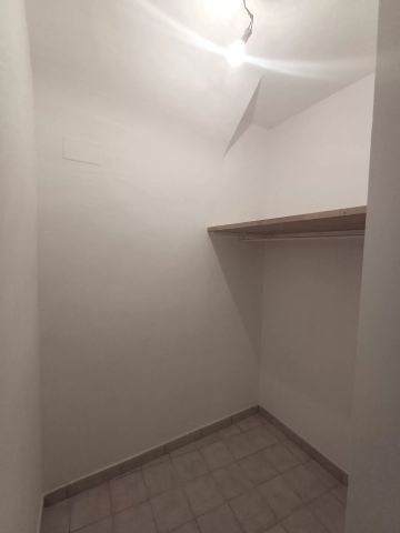Location Appartement 2 pièces 55m² AURIOL 13390 - Photo 5