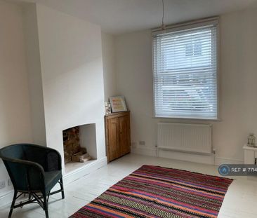 2 bedroom terraced house to rent - Photo 2