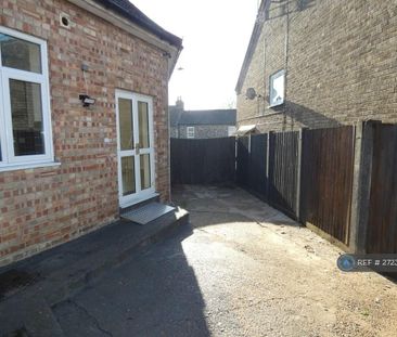 2 bedroom bungalow to rent - Photo 1