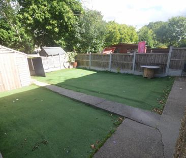 2 bedroom maisonette to rent - Photo 2