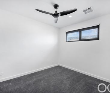 Open the Door To Luxurious Coastal Living in Henley Beach - Photo 4