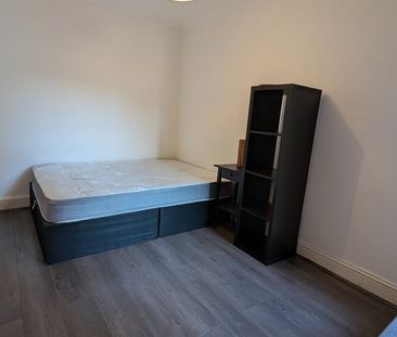 Room in a Shared Flat, Ground Floor, SW17 - Photo 2