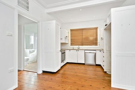 Close to transport - Photo 5