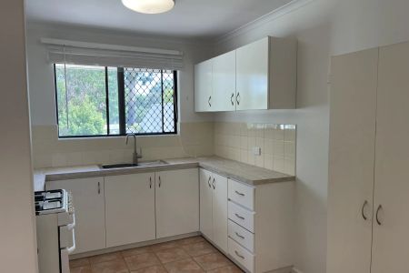 10/2 Lakeside Terrace, Mount Pleasant. - Photo 3