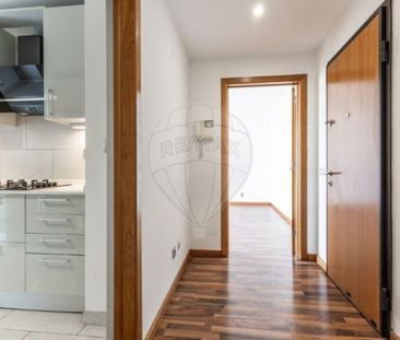3 room luxury Apartment for rent in Cascais e Estoril, Portugal - Photo 2