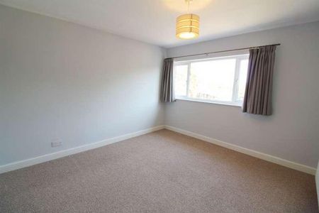 Mowbray Drive, Tilehurst, Reading, RG30 - Photo 2