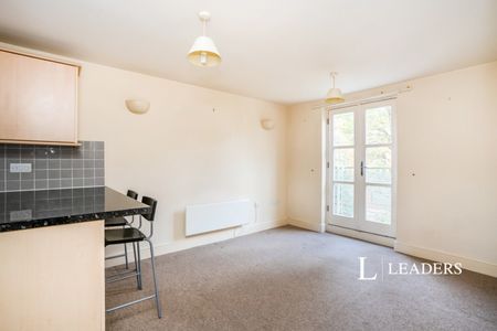 1 bedroom apartment to rent South Square, Knowle, Fareham, Hampshire, PO17 - Photo 2