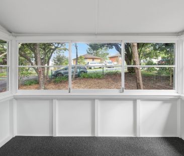 Neat & Tidy One Bedroom Rental in Hazelbrook - Photo 4