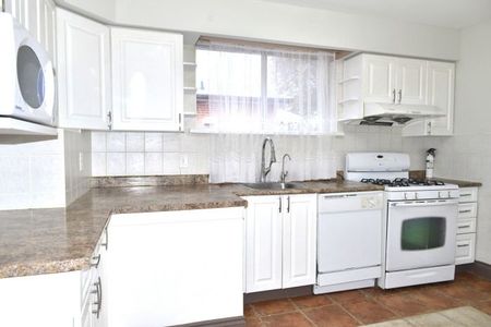 For Lease - 19 Avondale Boulevard Unit# Upper, Brampton, Ontario - Photo 3