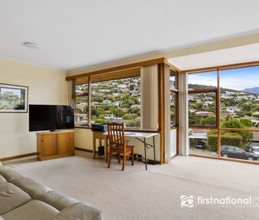 Vintage Charm - Photo 3