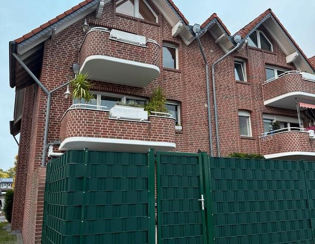 Charmante Dachgeschosswohnung in Neukirchen mit Balkon und Garage - Foto 1