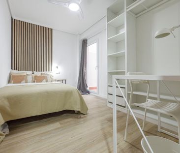 Carrer del Duc de Mandas, Valencia, Valencian Community 46019 - Photo 2