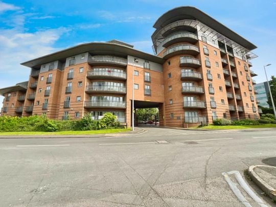 Manor House Drive, Coventry, CV1 2EE - Photo 1