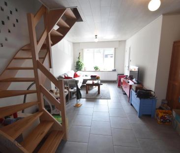 Gerenoveerde instapklare starterswoning met 2 slaapkamers en koertj... - Foto 1