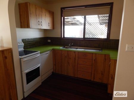 Charming 3-Bedroom Home for Rent – Comfortable Living in a Great Location - Photo 3