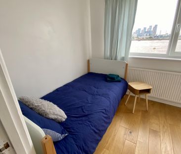 3 bed End of Terrace in Capstan Square , London, E14 3EU - Photo 4